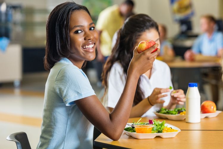 College Health Challenges - Healthy Eating